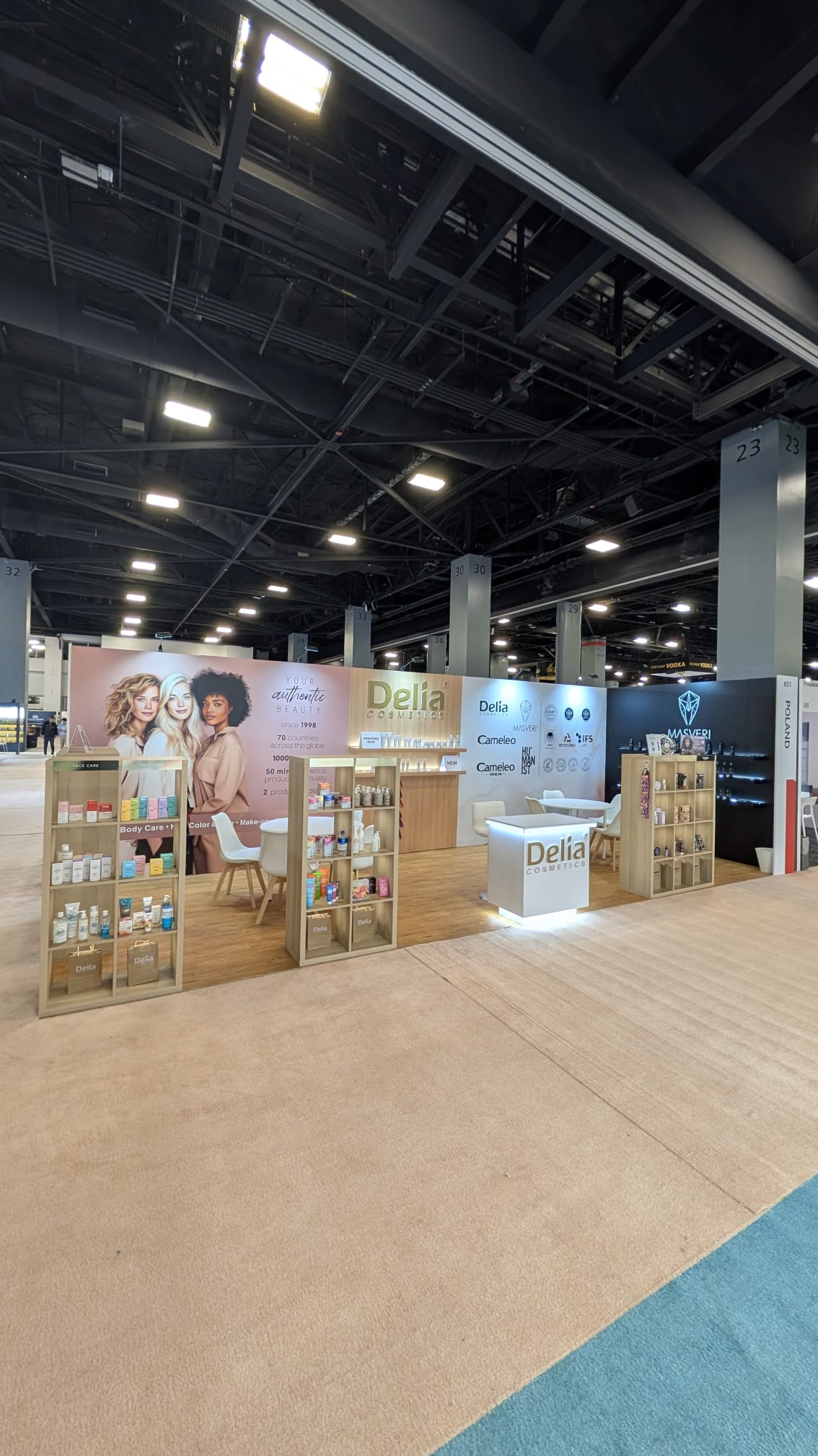 Cosmoprof Miami Delia